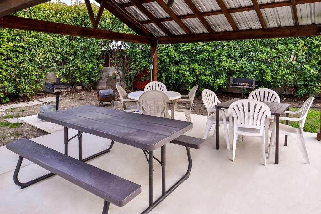 Americas Best Value Inn Buda Dış mekan fotoğraf