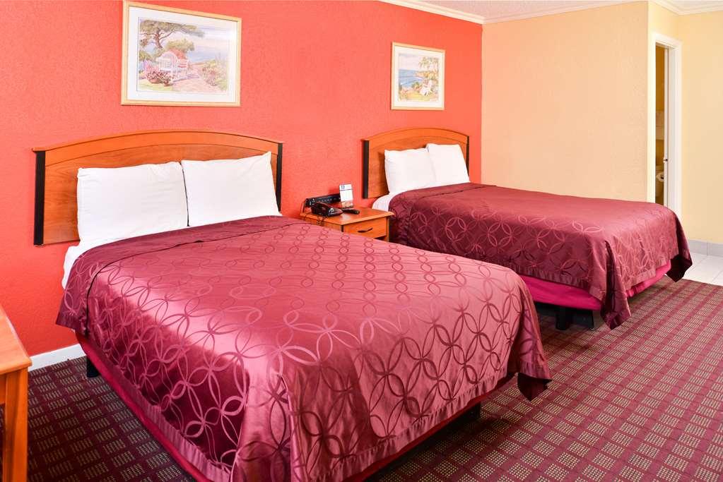 Americas Best Value Inn Buda Dış mekan fotoğraf
