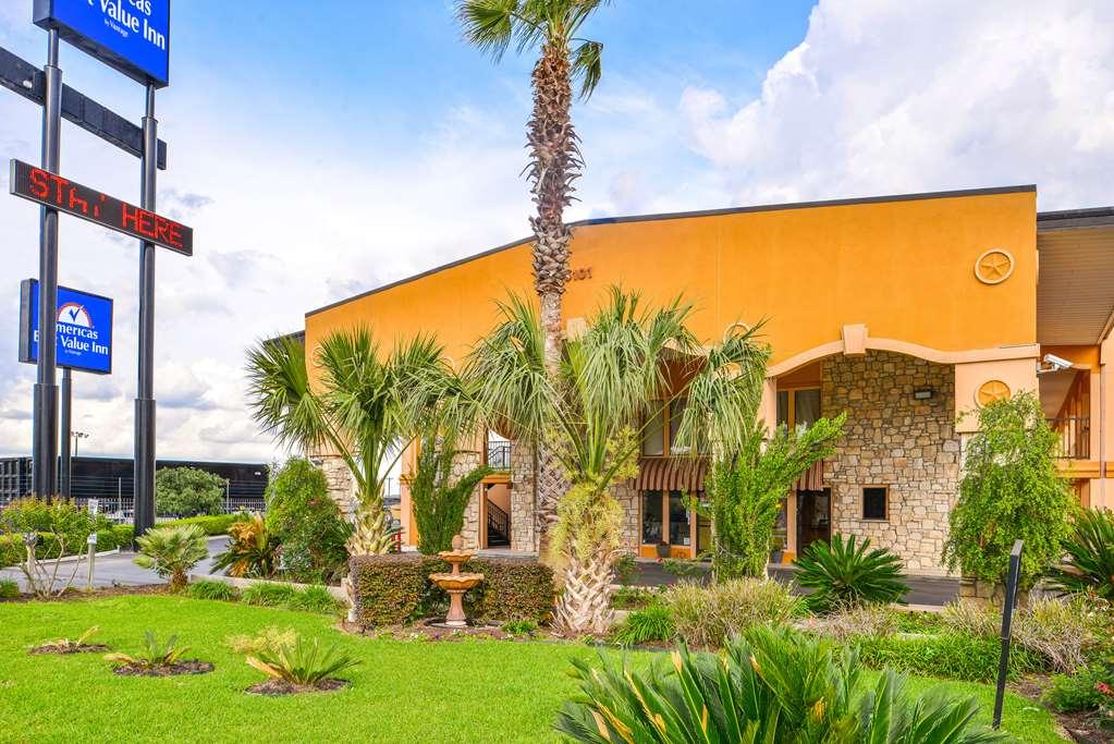 Americas Best Value Inn Buda Dış mekan fotoğraf