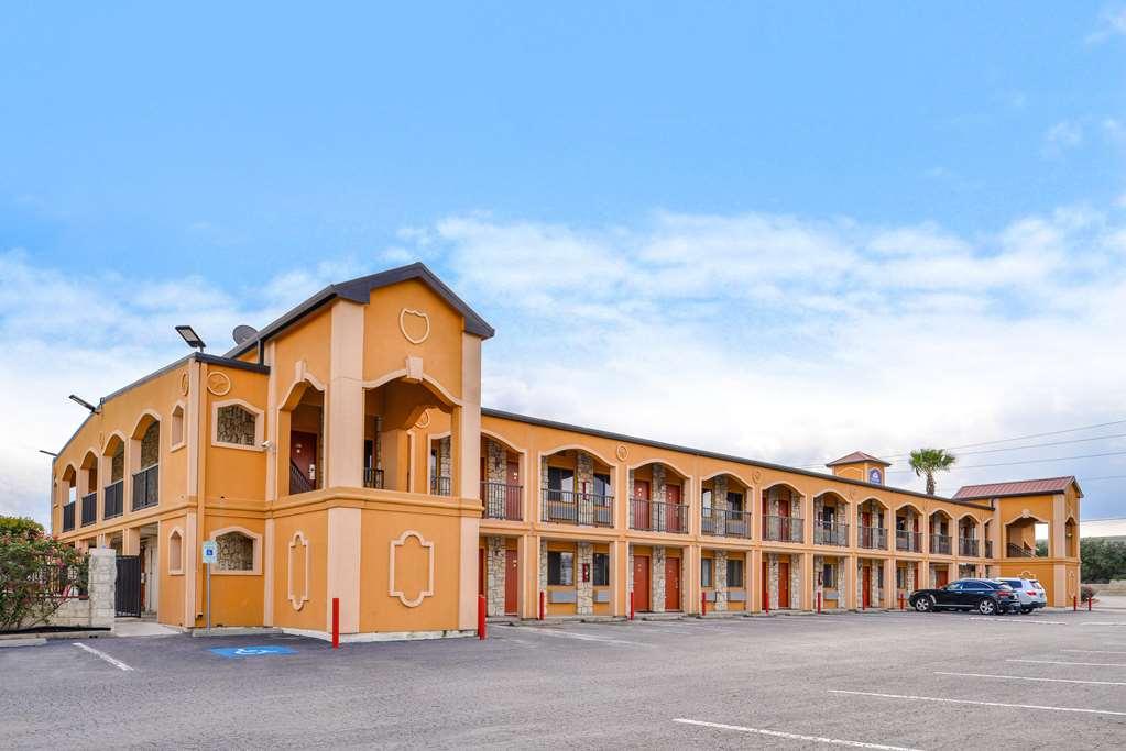 Americas Best Value Inn Buda Dış mekan fotoğraf