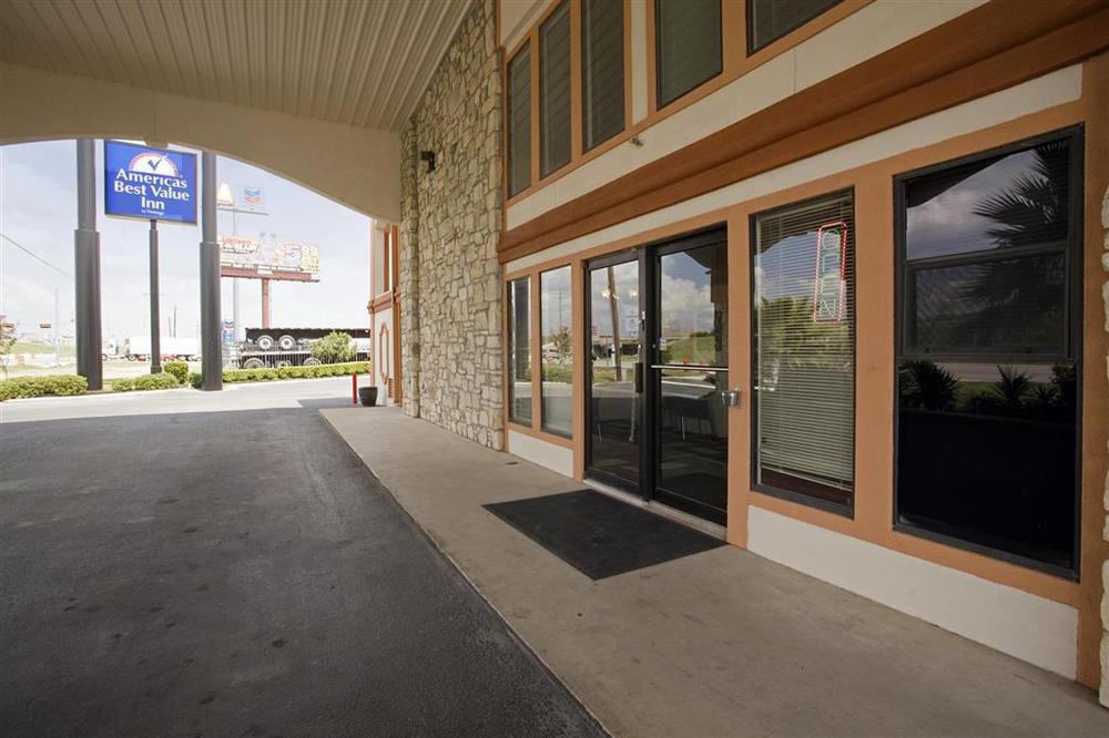 Americas Best Value Inn Buda Dış mekan fotoğraf