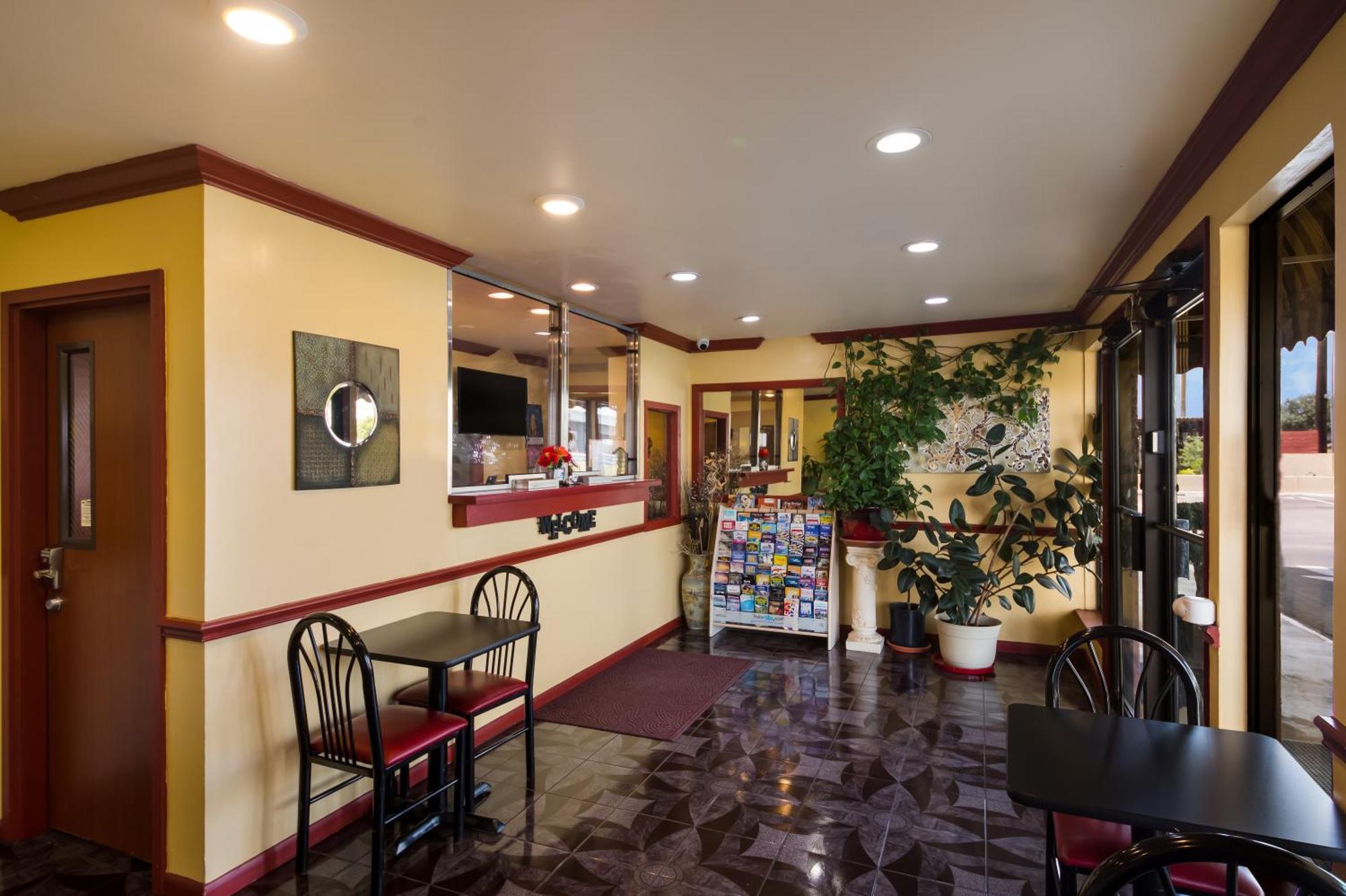 Americas Best Value Inn Buda Dış mekan fotoğraf