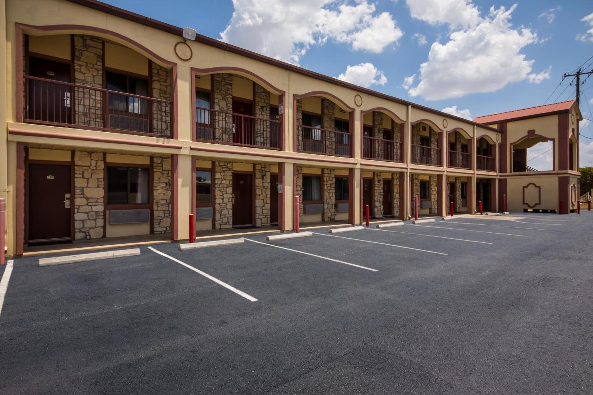 Americas Best Value Inn Buda Dış mekan fotoğraf