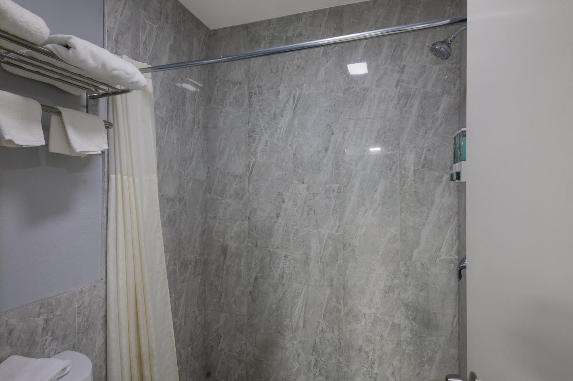 Americas Best Value Inn Buda Dış mekan fotoğraf