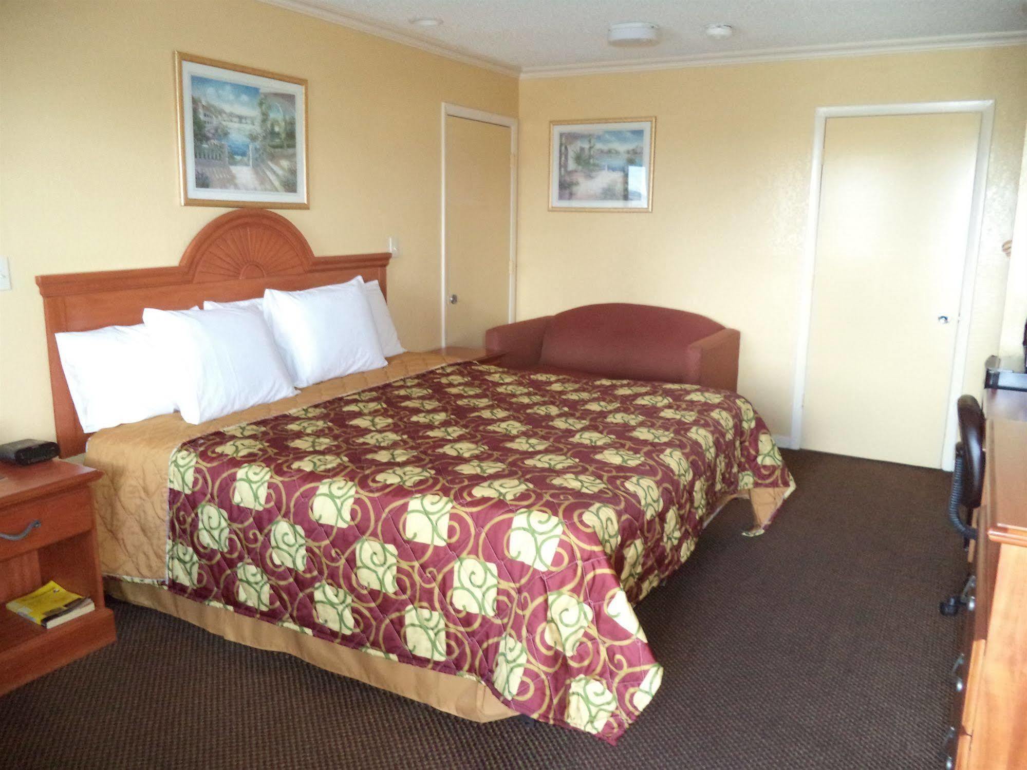 Americas Best Value Inn Buda Dış mekan fotoğraf